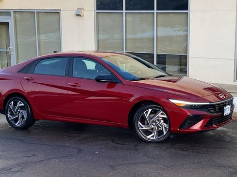 Certified 2025 Hyundai Elantra Sport image 1