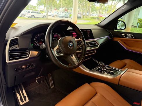 Used 2022 BMW X5 xDrive40i w/ M Sport Package AWD/4WD image 7