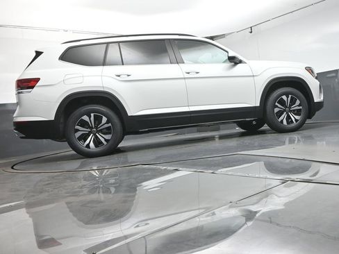 New 2026 Volkswagen Atlas SE FWD image 37