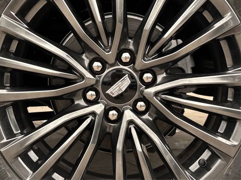 New 2025 Cadillac Escalade ESV Sport Platinum image 13