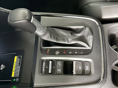 Used 2024 Honda CR-V EX-L image 19