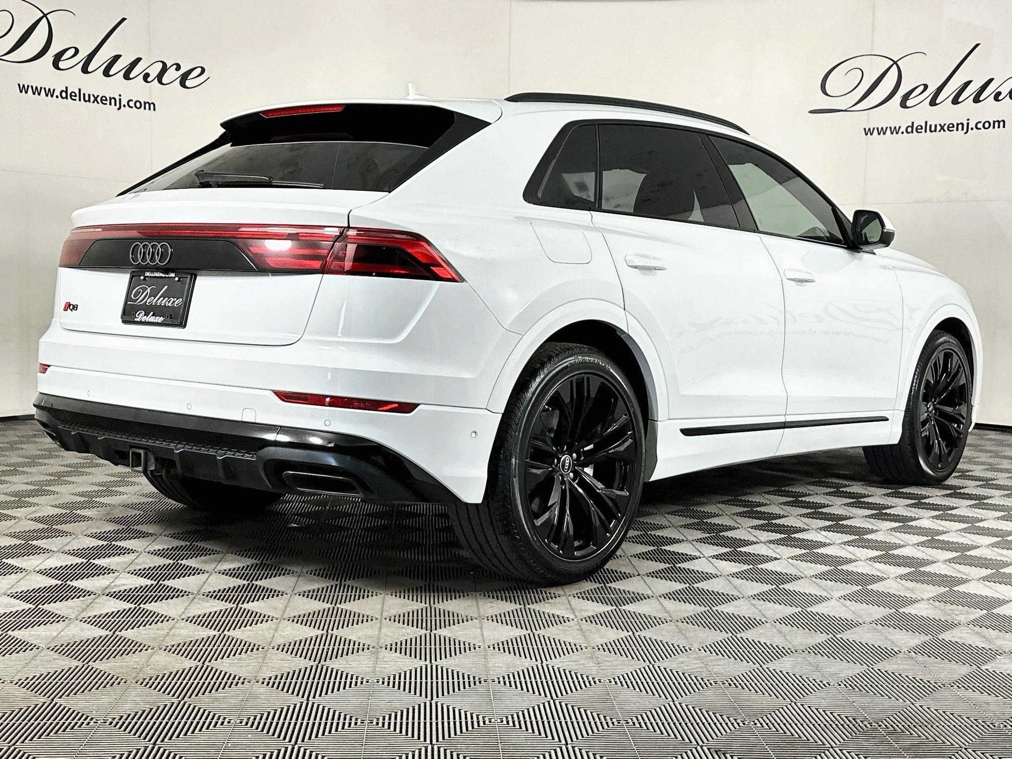 Used 2025 Audi Q8 Prestige w/ Prestige Package AWD/4WD image 6