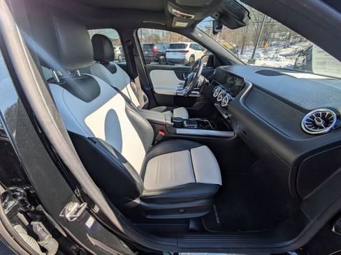 Used 2021 Mercedes-Benz GLA 45 AMG 4MATIC image 36