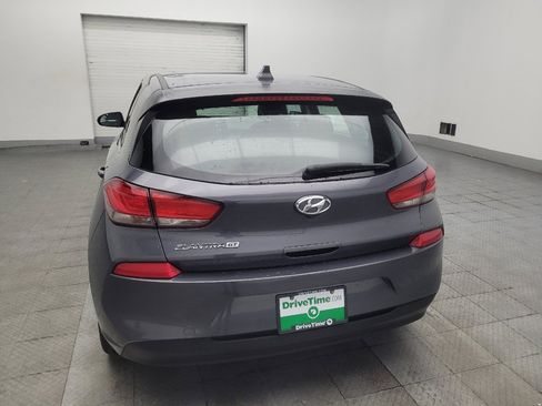 Used 2019 Hyundai Elantra GT FWD image 6