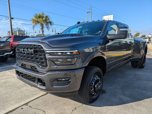 New 2026 RAM 3500 Limited AWD/4WD image 9