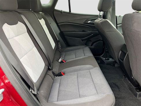 Used 2025 Chevrolet Trax RS w/ Driver Confidence Package image 26