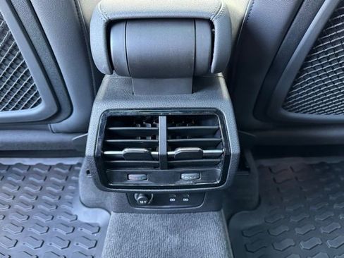 Used 2022 Audi Q3 2.0T Premium Plus image 24