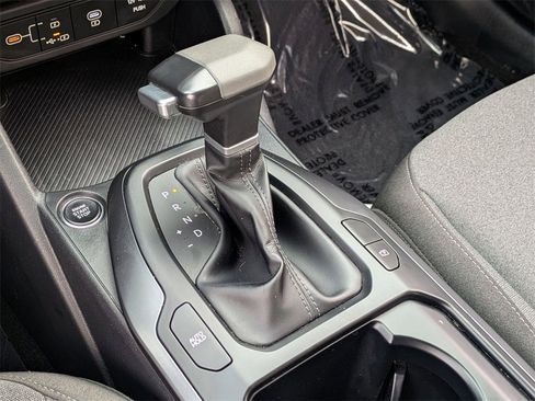 Used 2025 Kia K4 LXS image 18