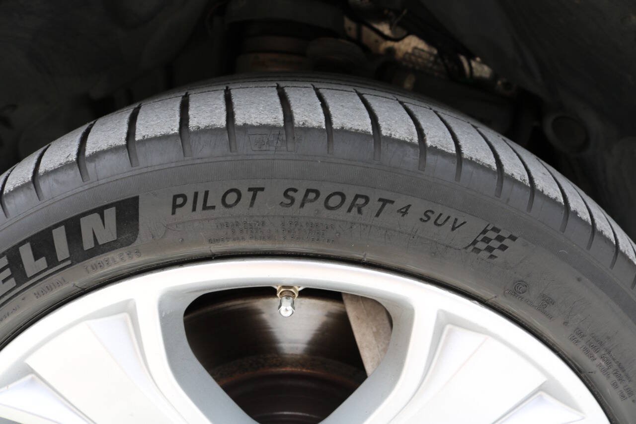 Used 2010 Land Rover Range Rover Sport Supercharged AWD/4WD image 54