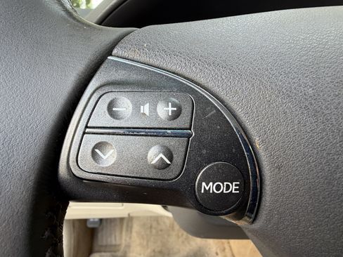 Used 2011 Lexus ES 350 FWD image 19