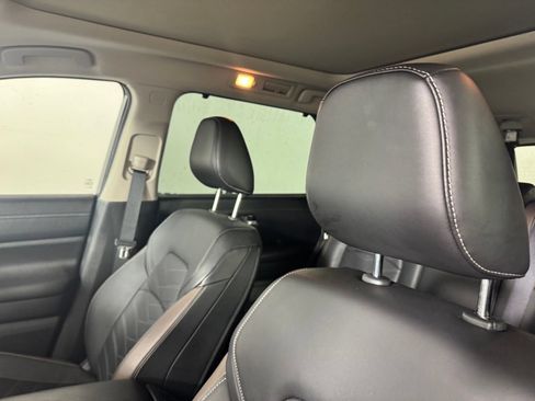 Used 2025 Nissan Pathfinder Platinum w/ Cargo Package FWD image 10