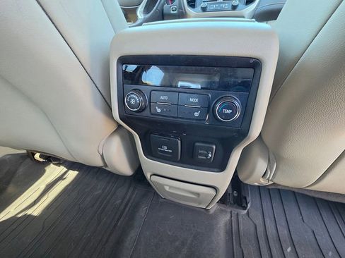 Used 2019 GMC Acadia Denali w/ Technology Package AWD/4WD image 22
