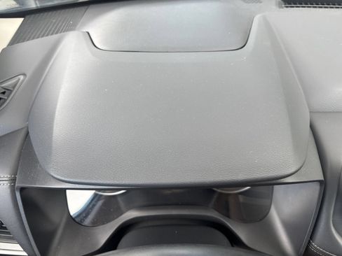 Used 2025 Nissan Rogue SV FWD image 36