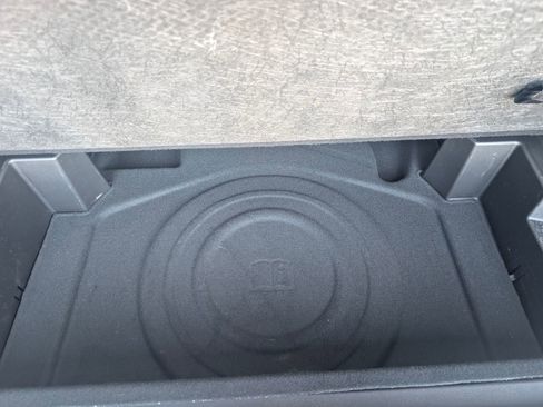 Used 2023 Chevrolet Equinox LT w/ Driver Convenience Package image 27