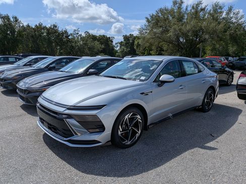 New 2026 Hyundai Sonata SEL FWD image 7