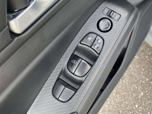 Used 2024 Nissan Altima 2.5 SV FWD image 17