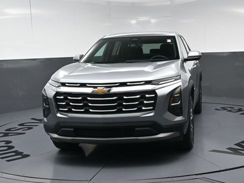 Used 2026 Chevrolet Equinox LT FWD image 5