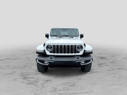 Used 2024 Jeep Wrangler Unlimited Sahara AWD/4WD image 3