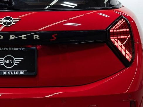 New 2026 MINI Cooper S image 8