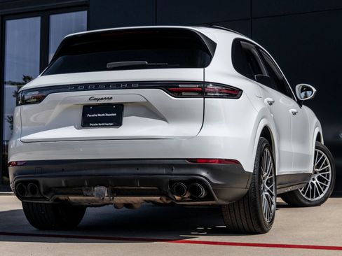 Certified 2023 Porsche Cayenne Platinum Edition AWD/4WD image 11