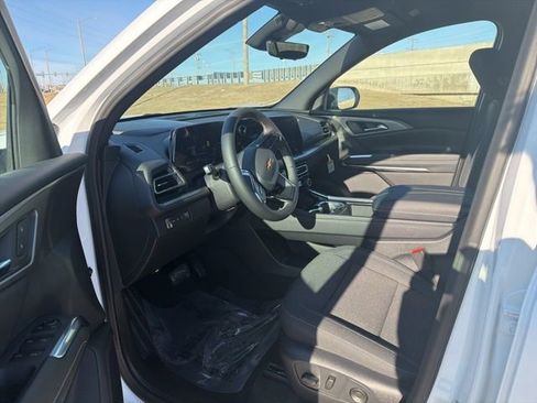 New 2026 Chevrolet Traverse LT w/ Driver Confidence Package image 7