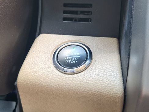 Used 2019 Ford F150 Lariat w/ Equipment Group 502A Luxury AWD/4WD image 21