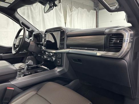 Used 2025 Ford F150 Lariat w/ Equipment Group 501A Mid image 61