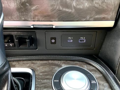 Used 2021 Nissan Armada Platinum w/ Captain's Chairs Package RWD image 33