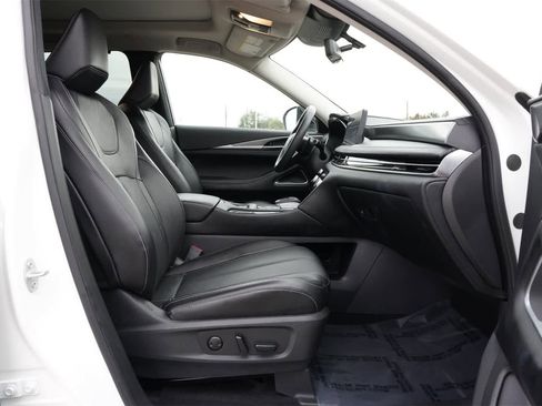 Used 2025 INFINITI QX60 Luxe w/ Vision Package image 23