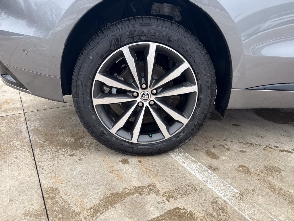 Certified 2026 Jaguar F-PACE R-Dynamic S AWD/4WD image 25