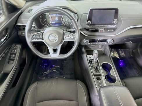 Used 2019 Nissan Altima 2.5 SV AWD/4WD image 3