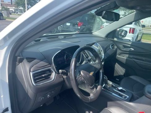 Used 2020 Chevrolet Equinox Premier AWD/4WD image 9