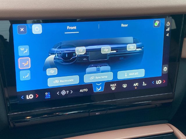 New 2027 Lincoln Navigator Reserve AWD/4WD image 23