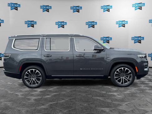 Used 2022 Jeep Grand Wagoneer Series III w/ Rear Seat Video Group 1 image 12