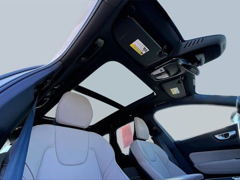 Certified 2026 Volvo XC60 B5 Plus w/ Protection Package Premier image 27
