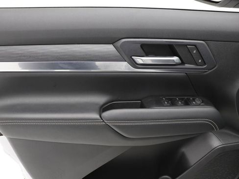 Used 2025 GMC Terrain Elevation image 15