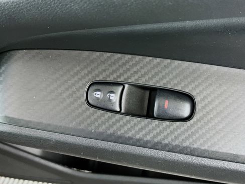 Used 2024 Nissan Altima 2.5 SV FWD image 29