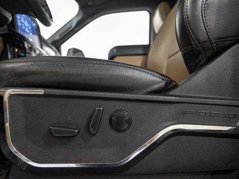Used 2024 Ford F250 Lariat w/ Sport Appearance Package AWD/4WD image 31