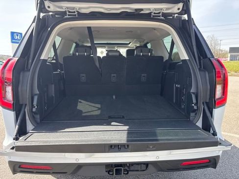 Certified 2025 Ford Expedition Max Active image 12