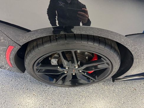 Used 2019 Chevrolet Corvette Stingray Coupe RWD image 23