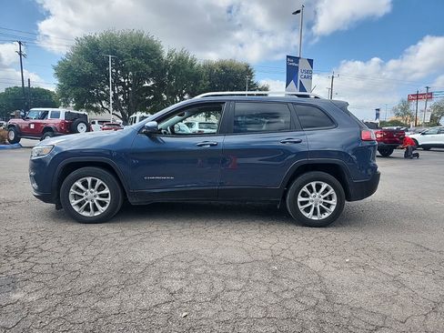 Used 2021 Jeep Cherokee Latitude image 4