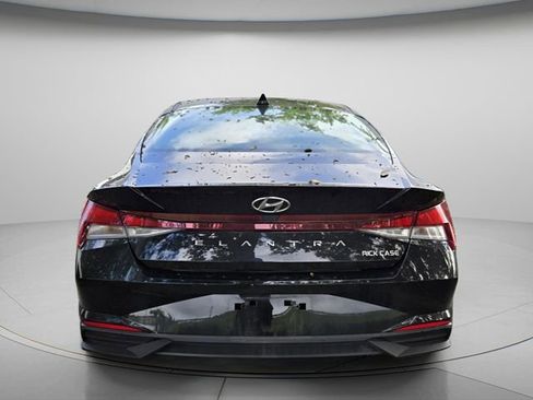 Used 2023 Hyundai Elantra SE image 5