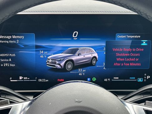 Used 2025 Mercedes-Benz GLC 300 4MATIC image 18