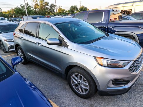 Used 2023 Ford Edge SEL AWD/4WD image 7