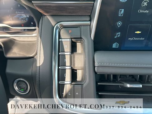 Used 2024 Chevrolet Suburban Z71 w/ Z71 Off-Road Package image 13