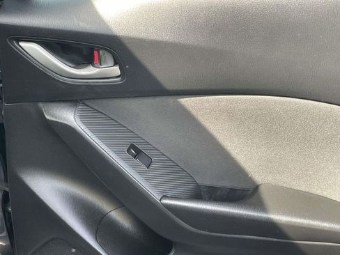 Used 2014 MAZDA MAZDA3 i Touring w/ Technology Package image 16