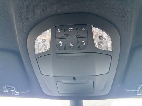 New 2027 Chrysler Pacifica Select AWD/4WD image 54