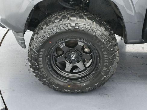 Used 2023 Toyota Tacoma SR image 32