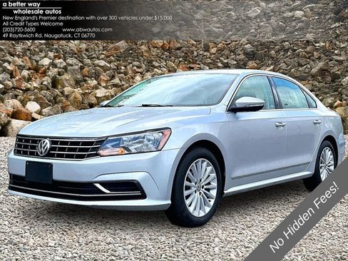 Used 2017 Volkswagen Passat 1.8T SE FWD image 1