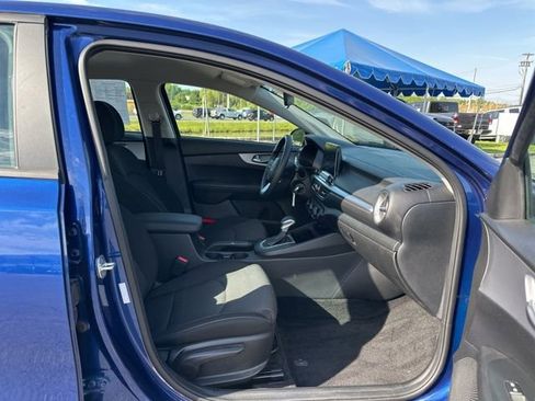 Used 2022 Kia Forte LXS FWD image 16
